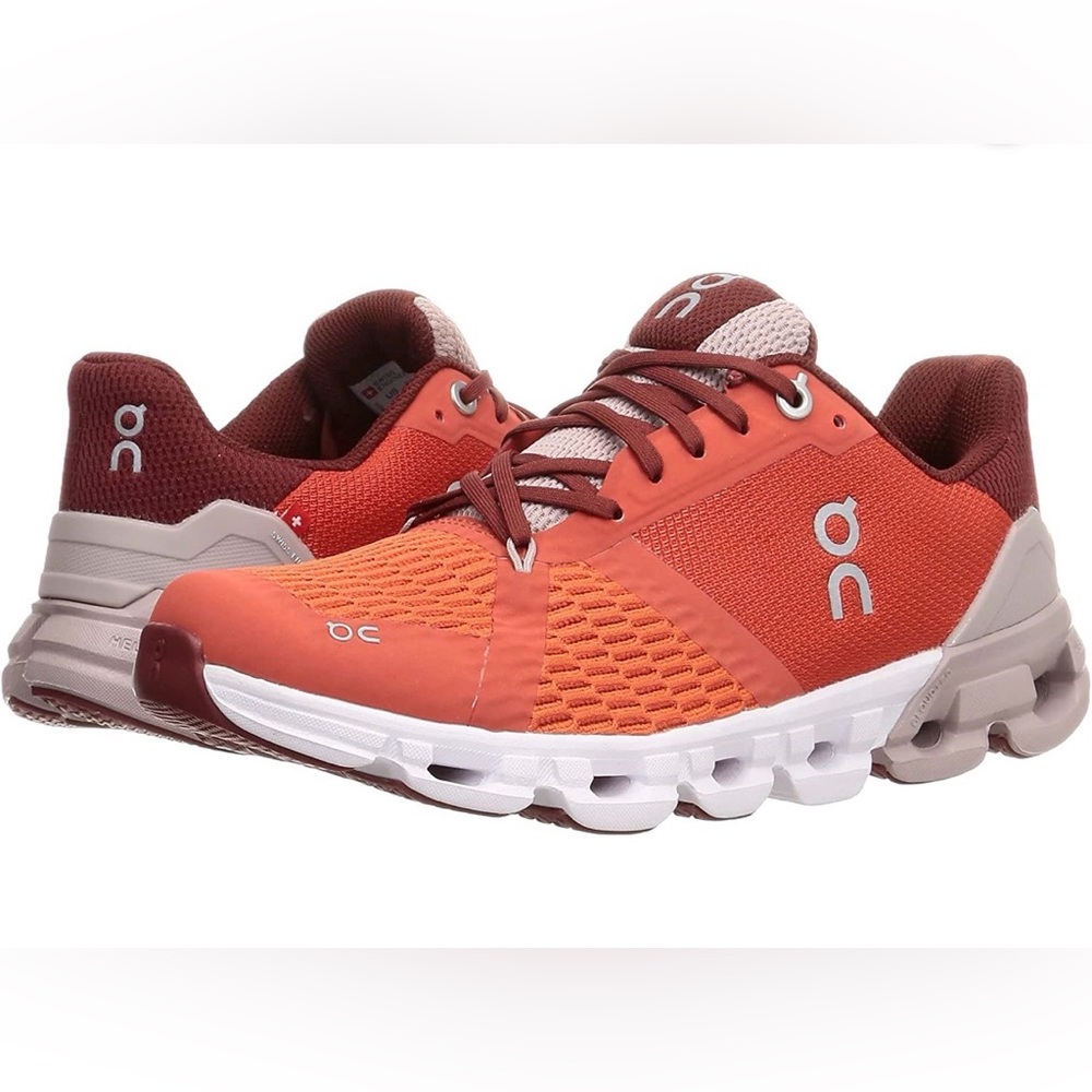 On Running Cloudflyer Running Shoes Flare/Quartz
Size 5.5